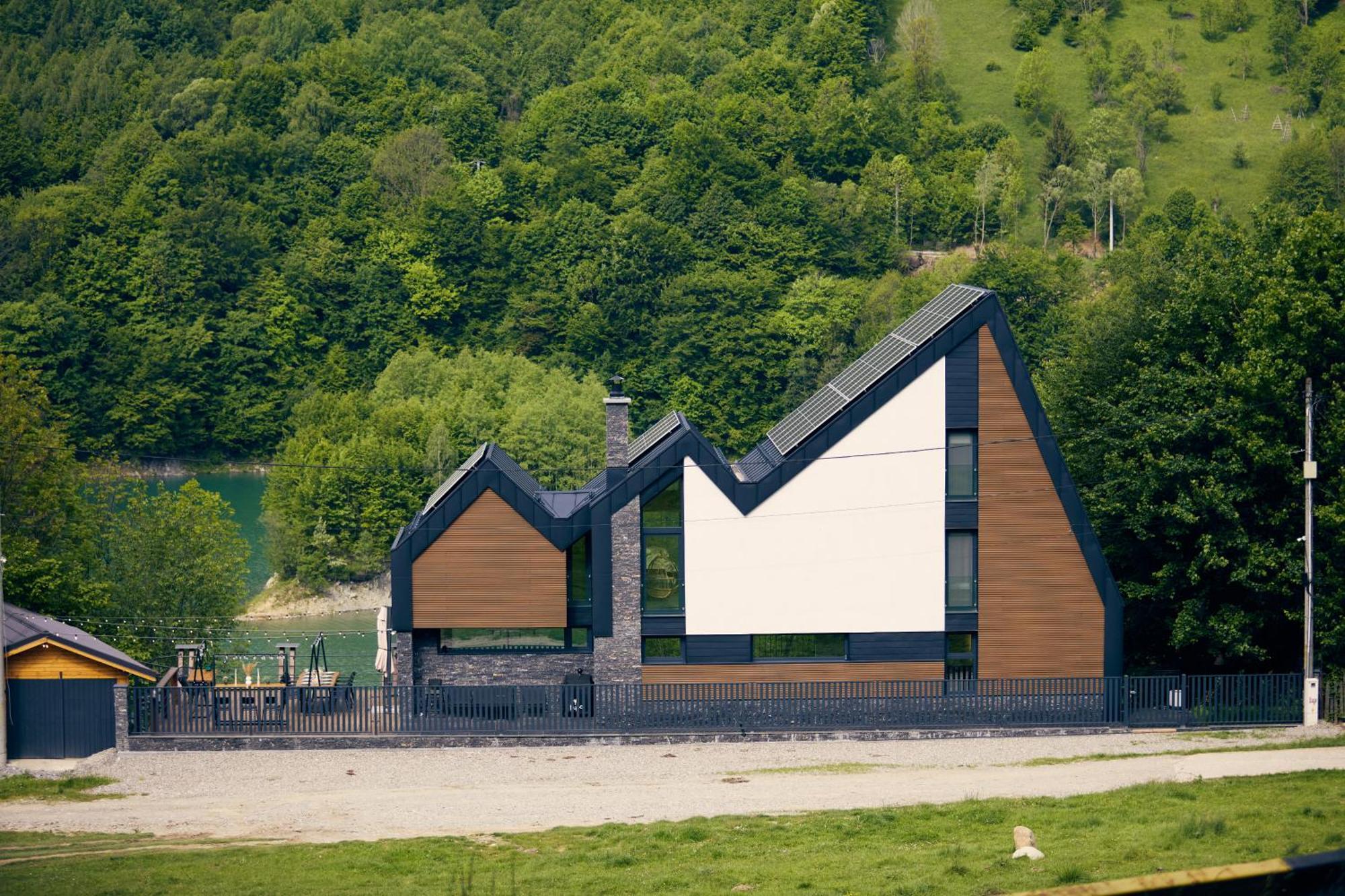 Utopia Lake View Tesila Exterior photo